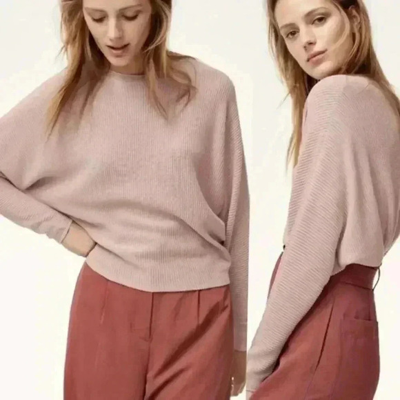 Aritzia Wilfred Coline Linen 
Dolman Sleeve Ribbed Sweater In
Dusty Pink - Picture 3 of 6